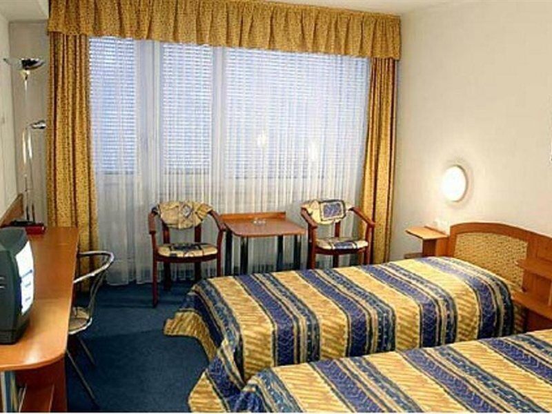 Hotel Lux Banská Bystrica Exterior foto